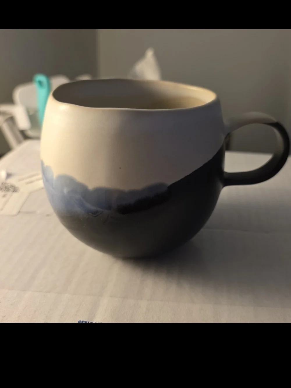 [6] Crate&Barrel Two-Tone Cream and Blue Ceramic Mug Set Of 6 BOXED INDIVIDUALLY